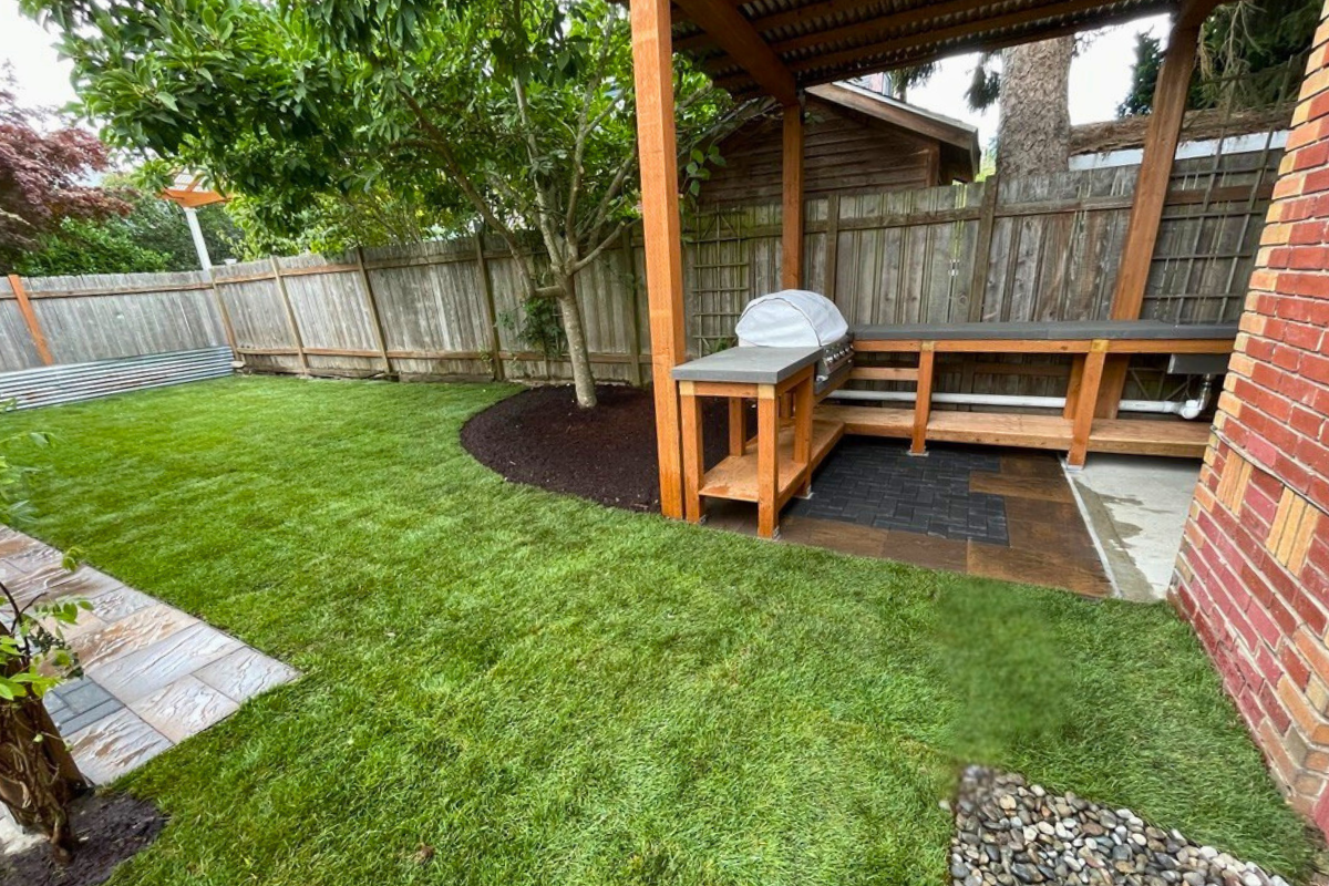 Thoughtfully designed small Seattle backyard