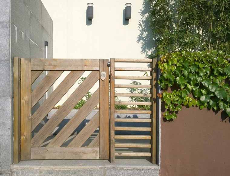 Contemporary Gate
These gate features diagonal slats that adds visual interest while allowing light and air through.