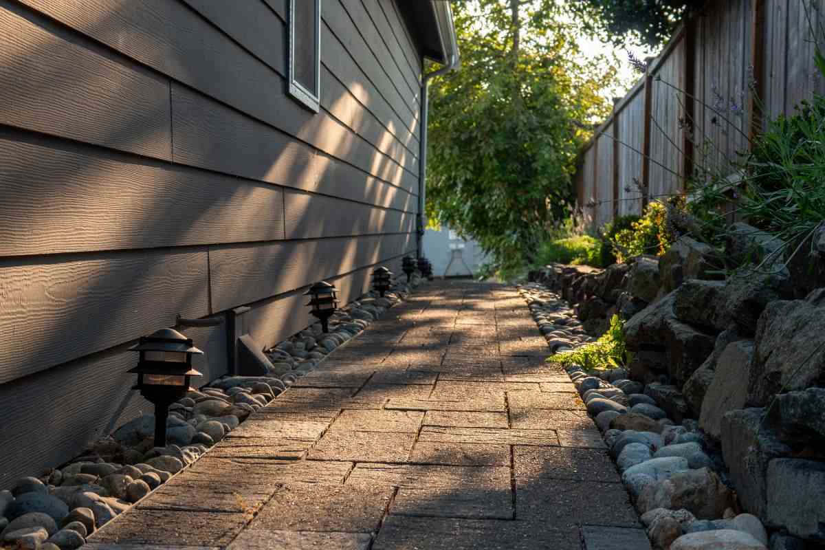 Pathway lights Pathway backyard lights in a Seattle garden